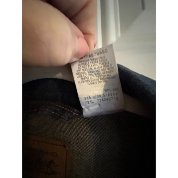 Levis Jacket Womens Size Medium Pockets Jean Trucker Red Tab Medium Wash GUC - Picture 4 of 9